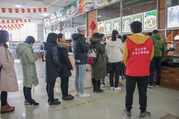 学生记者 周庆博 (6).jpg