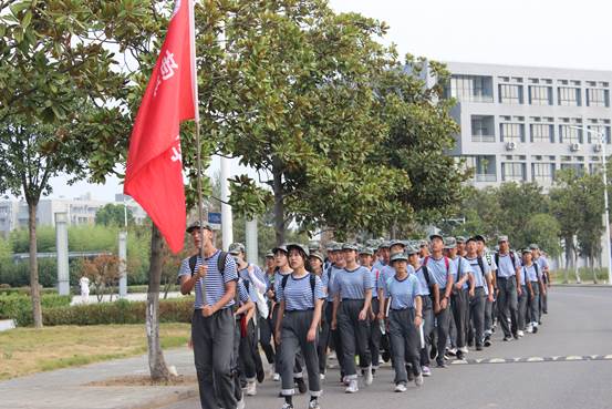 学生记者 杨梦苇 (1)