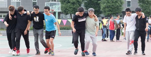 学生记者 周庆博 (3).jpg