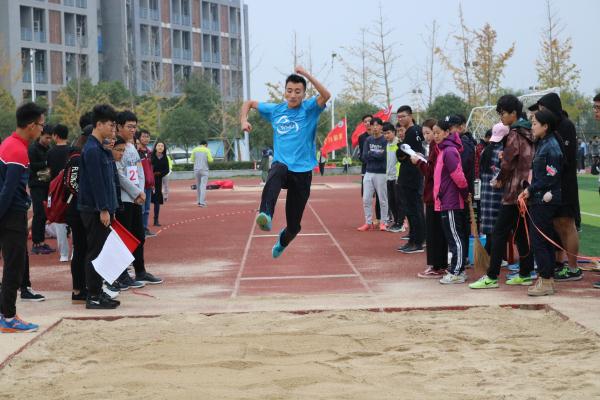 见习记者 刘思艺 (1).JPG