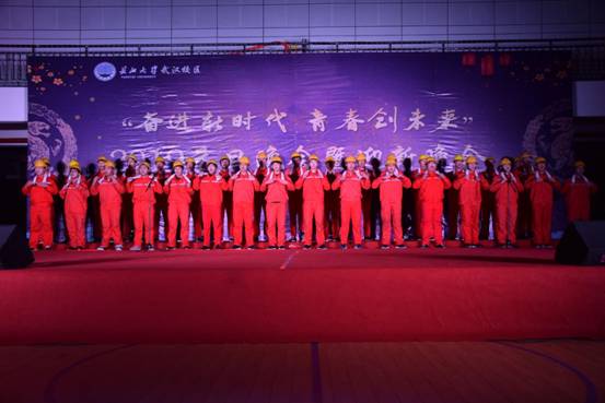 学生记者 刘昊  (17)