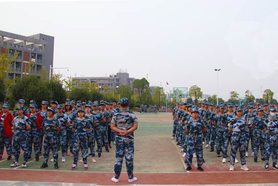 学生记者 刘佳琪 (136)