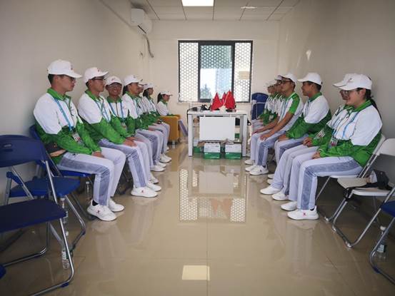 射击馆——飞碟场馆志愿者在志愿者之家休息